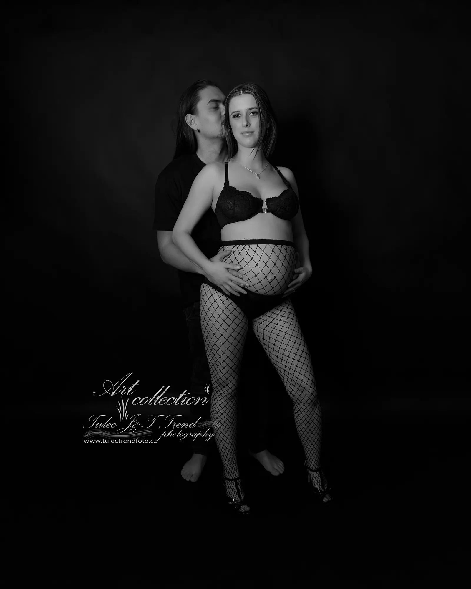 Těhotenské focení v ateliéru v Prostějově