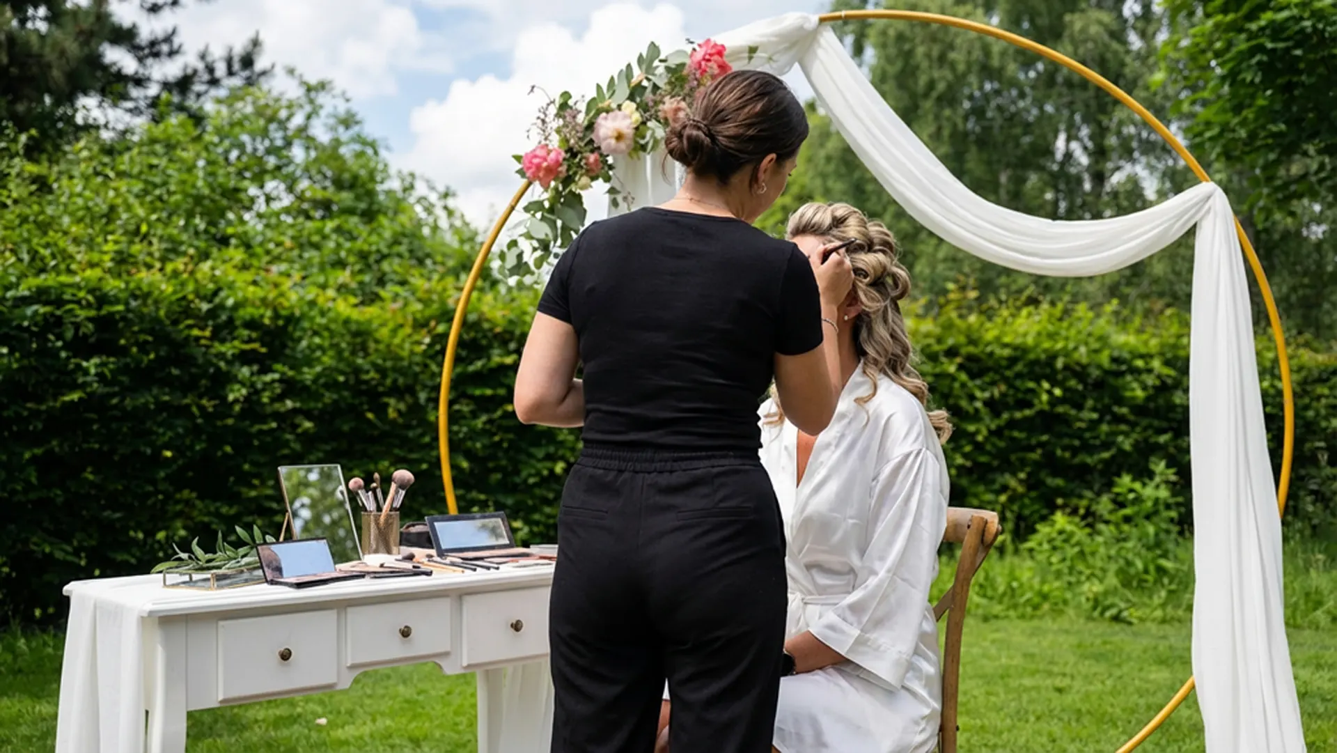 Vizážistka na svatbu v Olomouci, Prostějově, Přerově a celé ČR od Tulec Trend foto