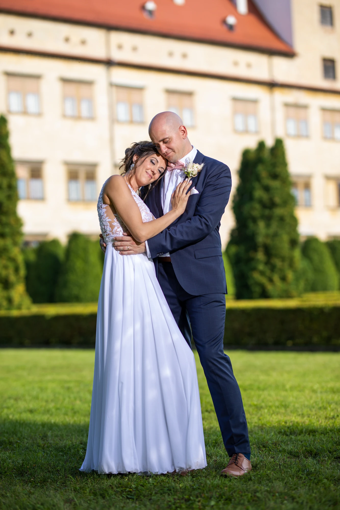 Novomanželé Terezka a Ondra na zámku Bučovice 2022