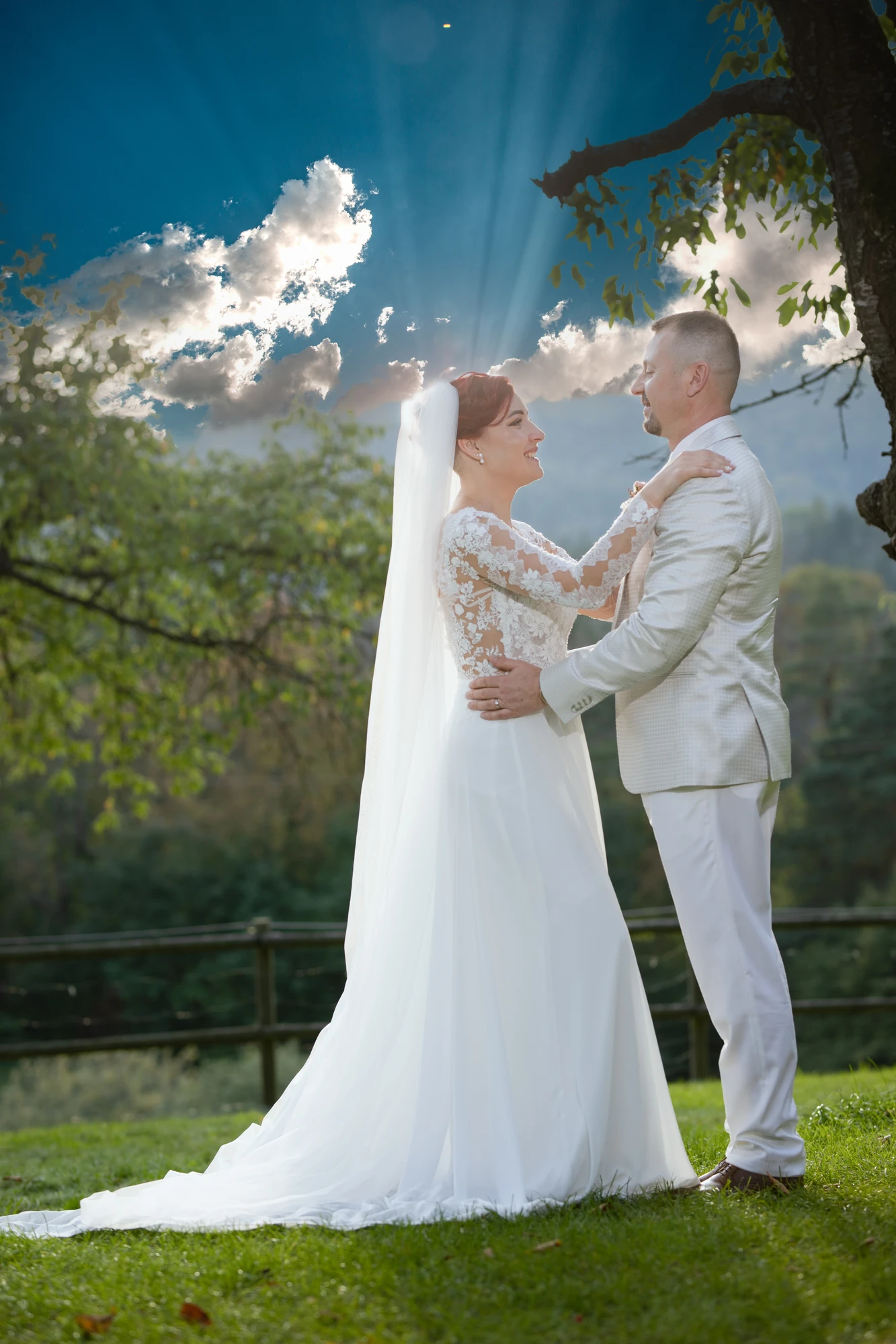 Novomanželé v přírodě — svatební focení, Blanensko 2022