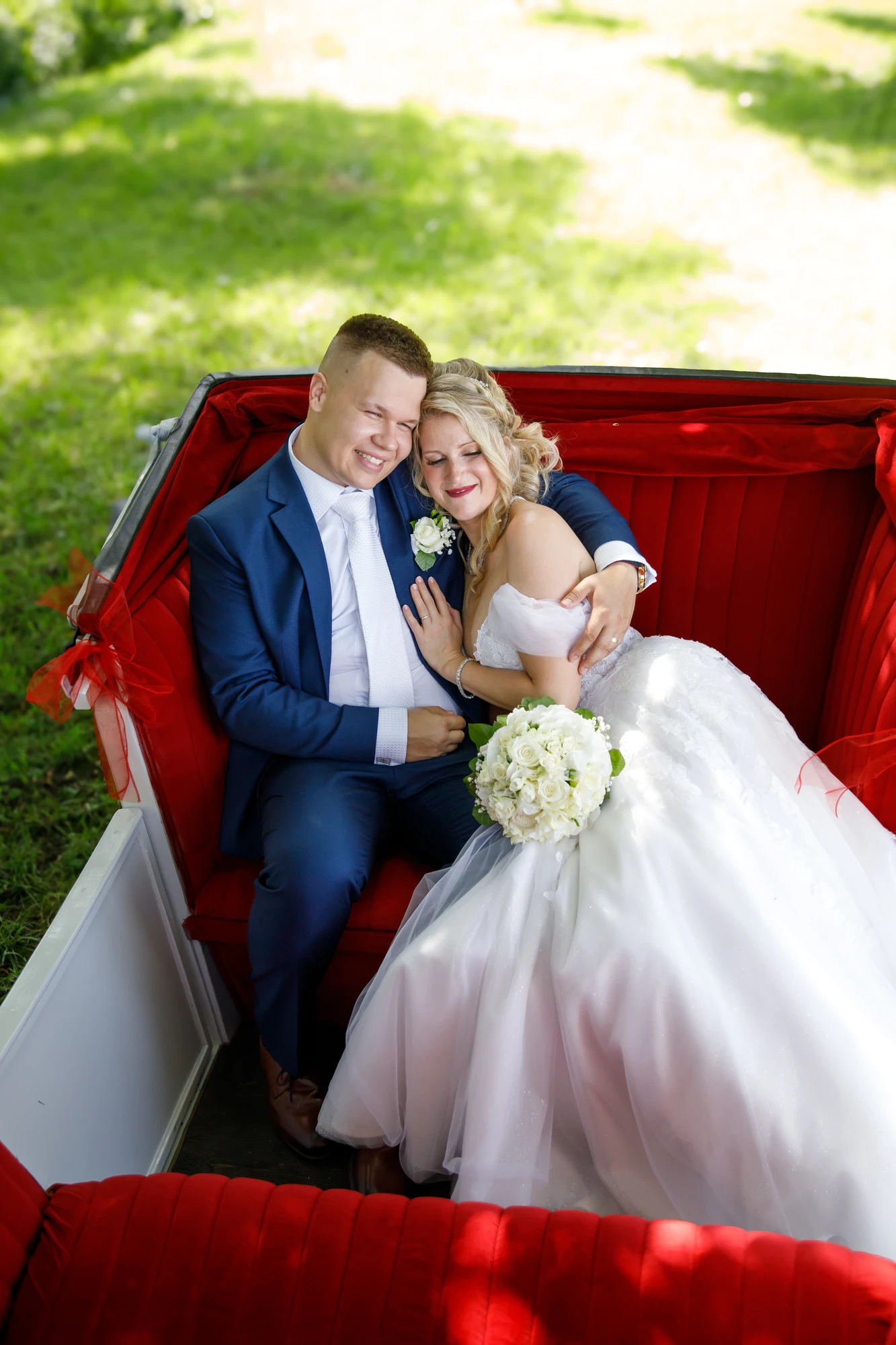 Nevěsta Martina — portrét v přírodě u Stodoly u Bečvy