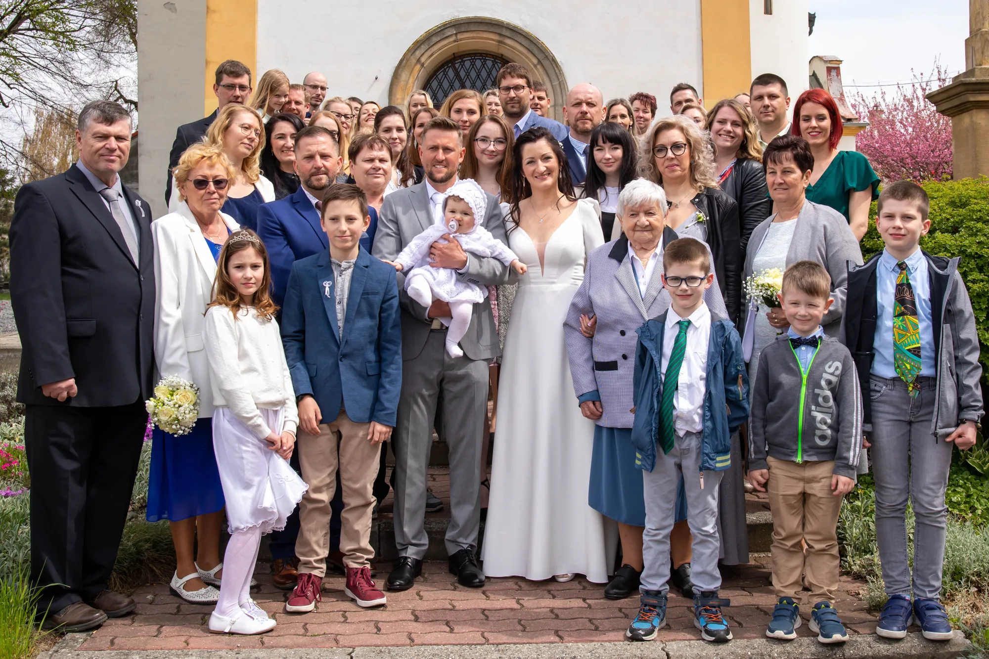 Novomanželé v objetí — Magdaléna a Jiří, 2023